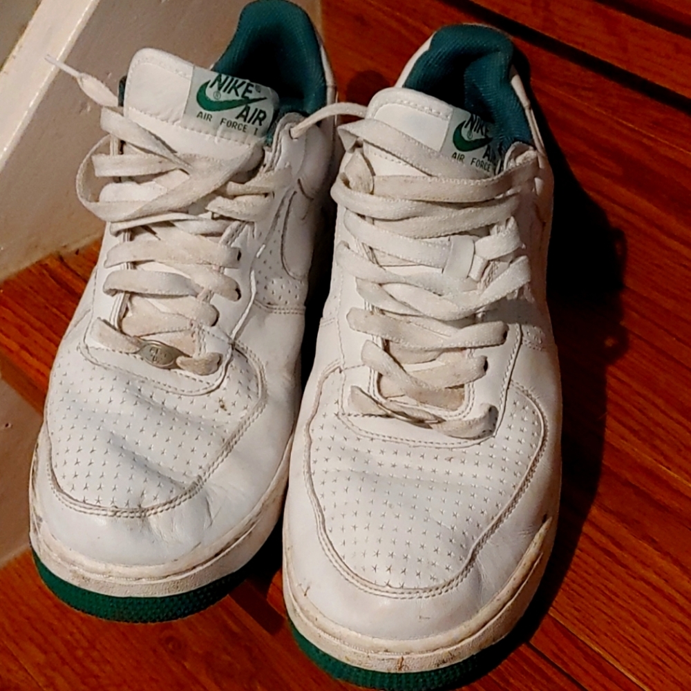 Shoe